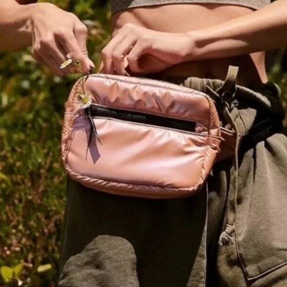 NWT FP Movement by Free People Iridescent Belt Bag Desert Rose Limited Edition - Picture 3 of 11